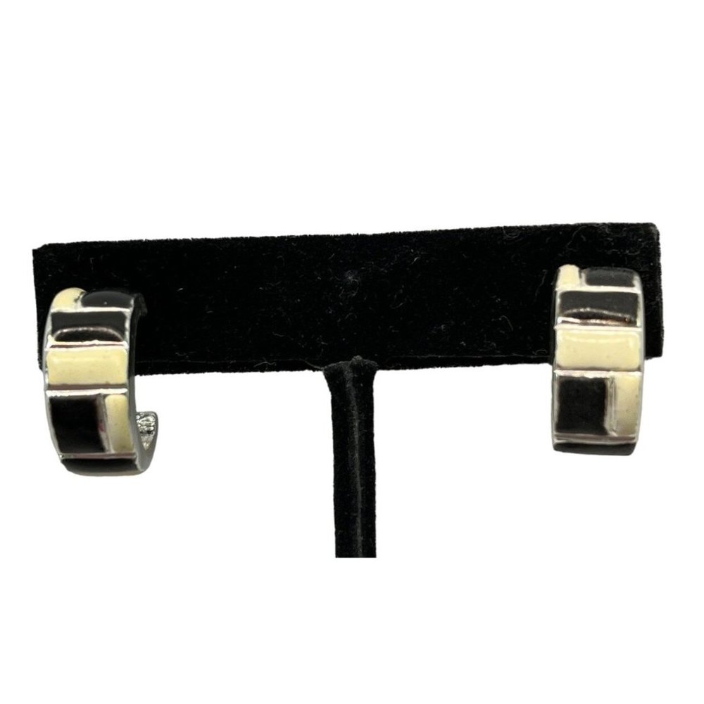 Vintage Silver Tone Small Hoop Earrings Beige Black Block Patten 1/2 Inch